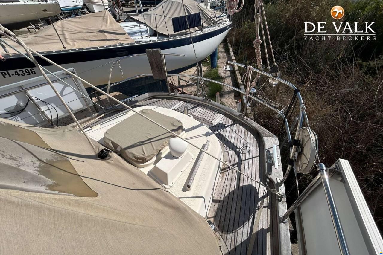 Hallberg-Rassy 352