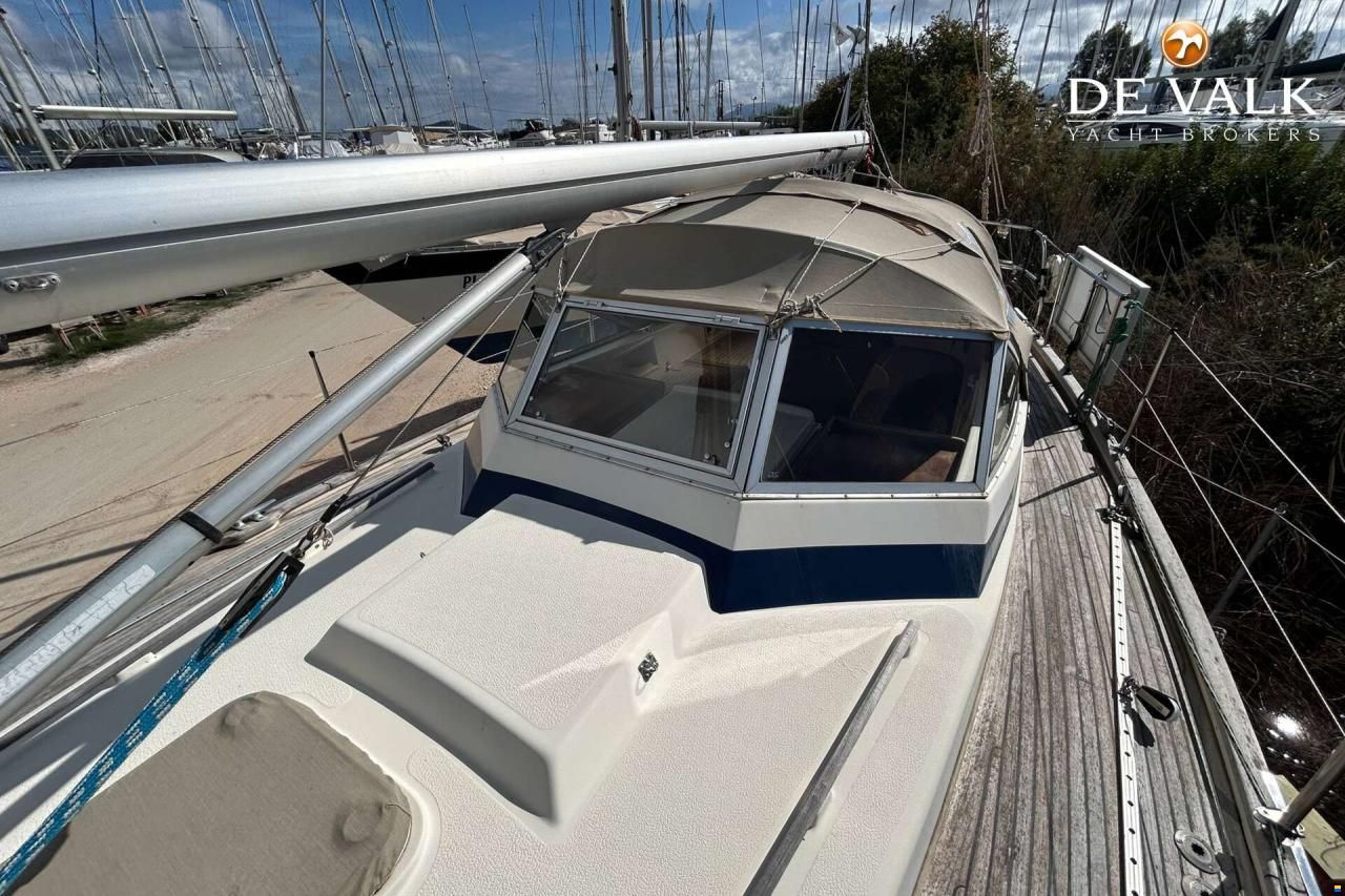 Hallberg-Rassy 352