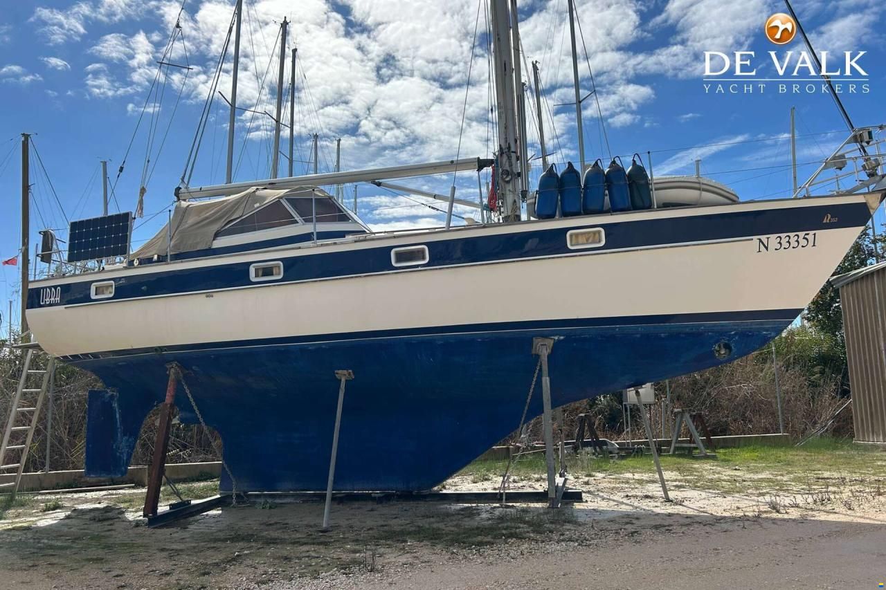 Hallberg-Rassy 352