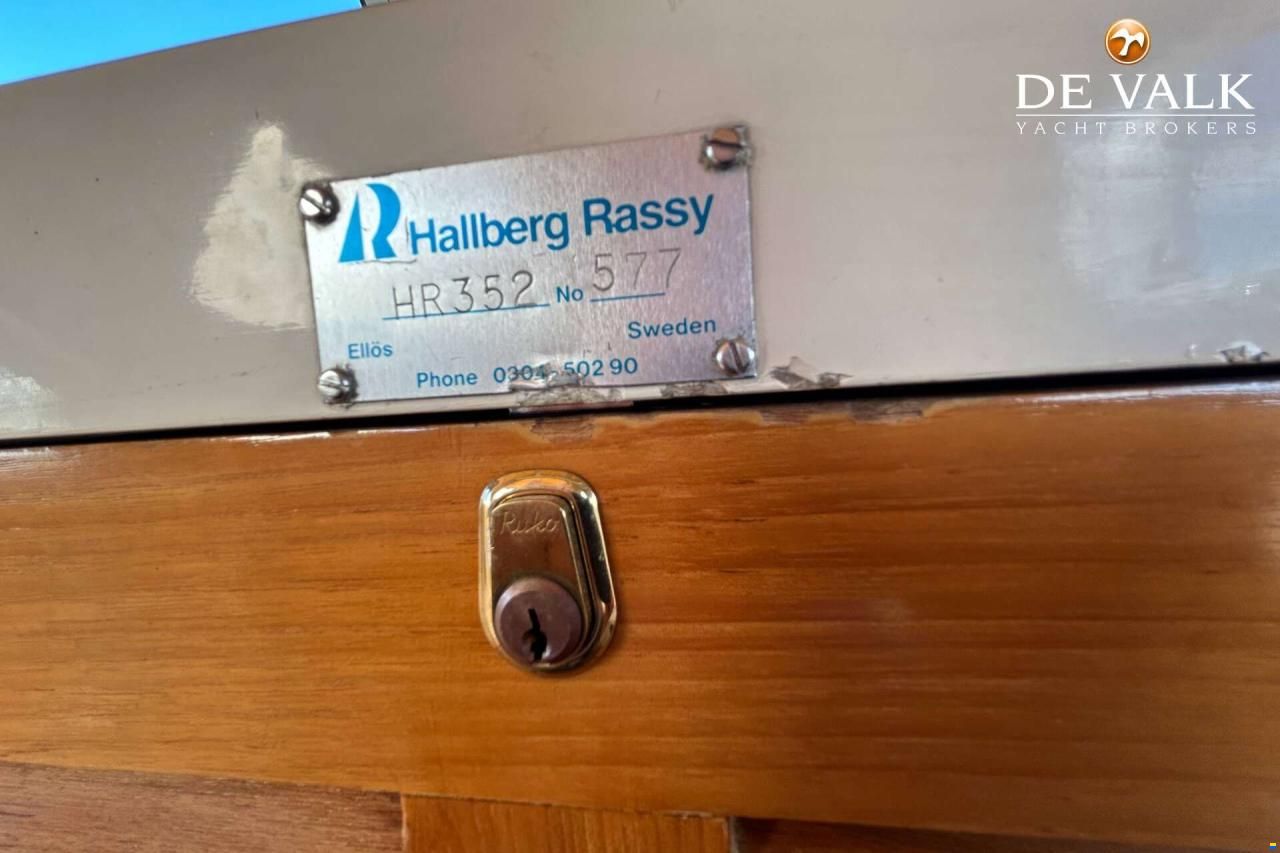 Hallberg-Rassy 352