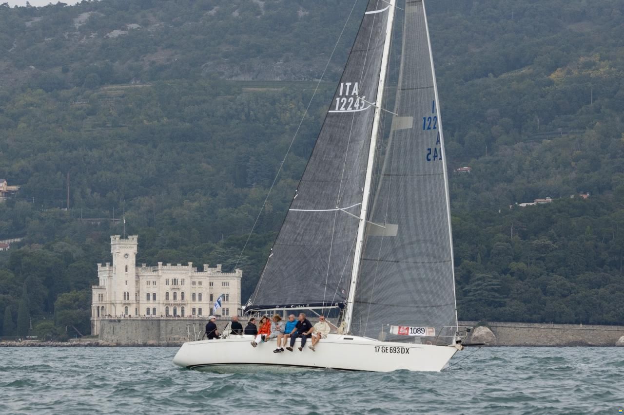 J Boats J39