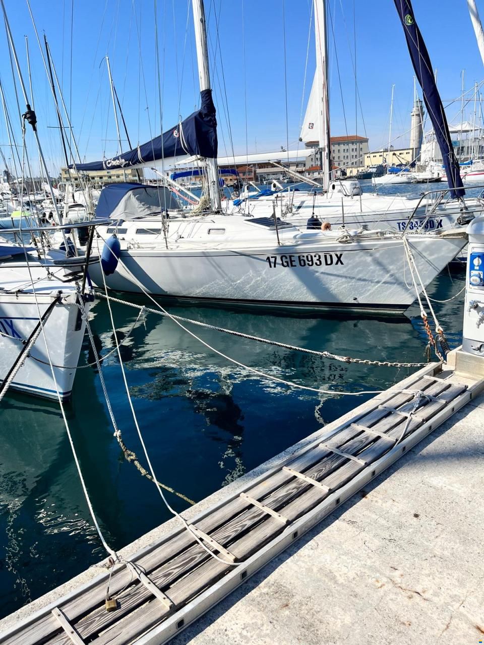 J Boats J39