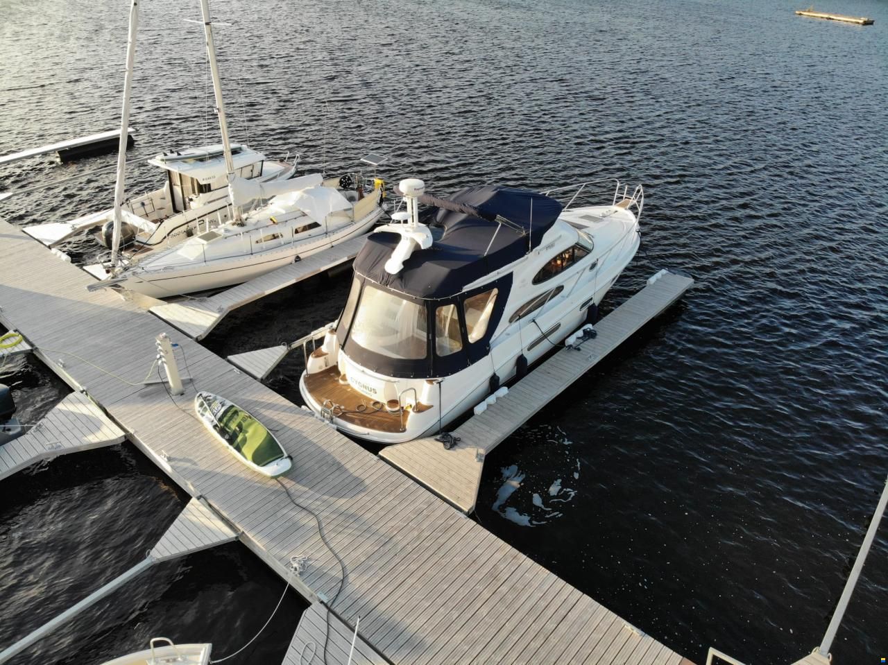 Sealine F 37