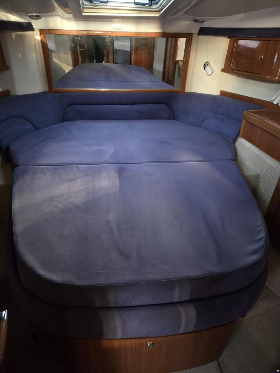 Sealine F 37
