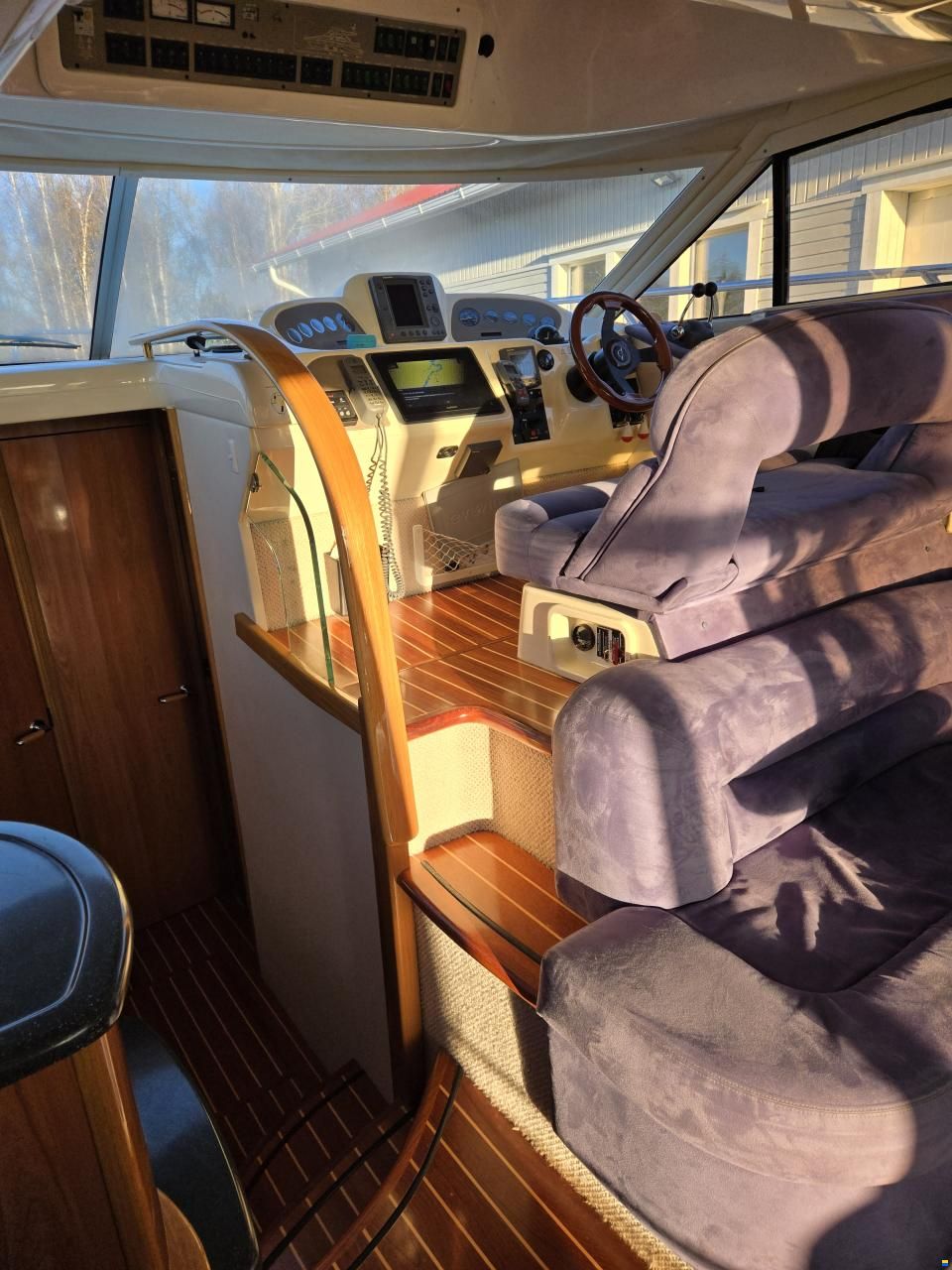Sealine F 37