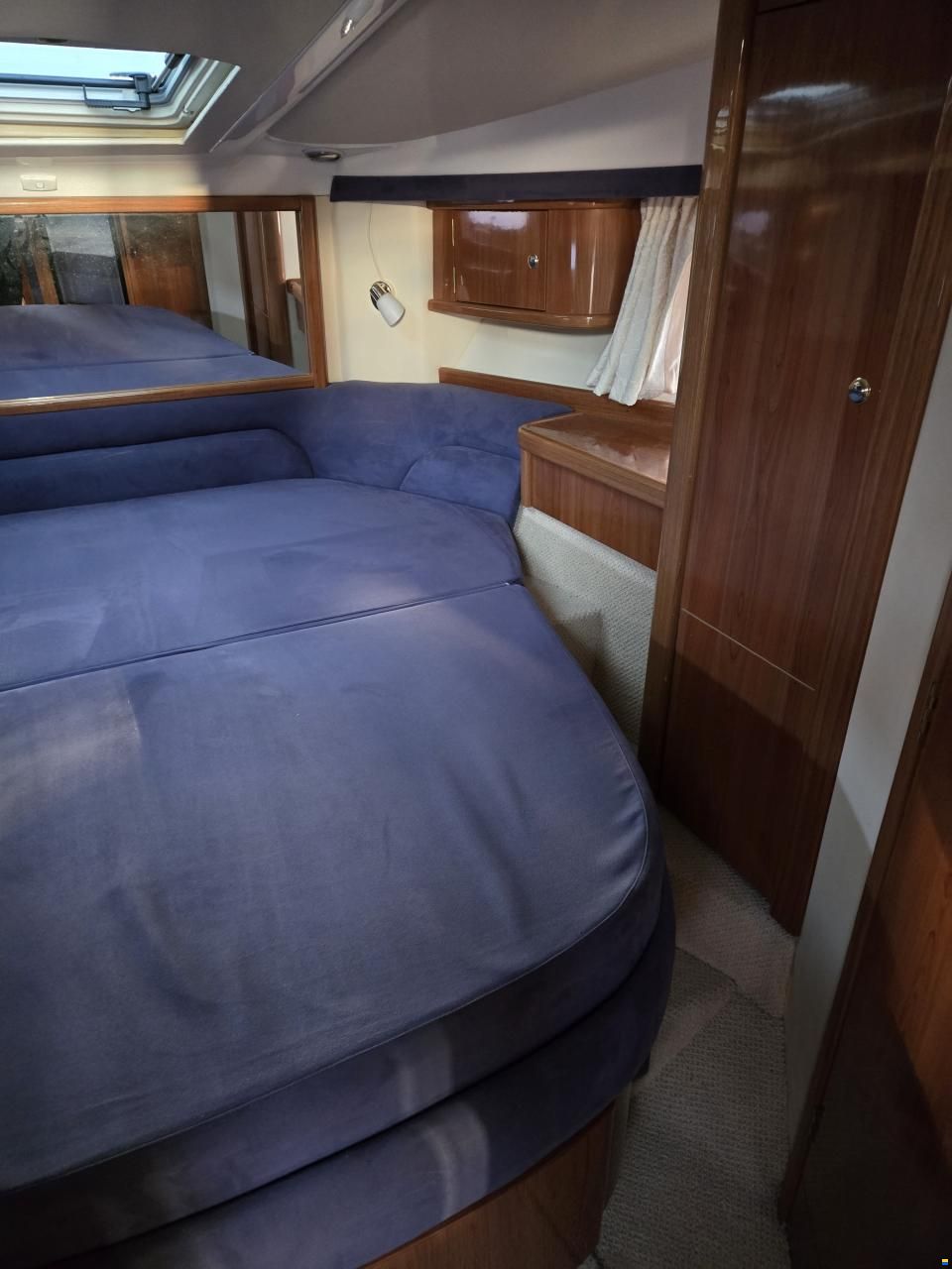 Sealine F 37