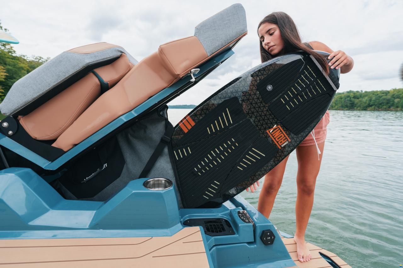 MasterCraft X24 "The New Revolution" !