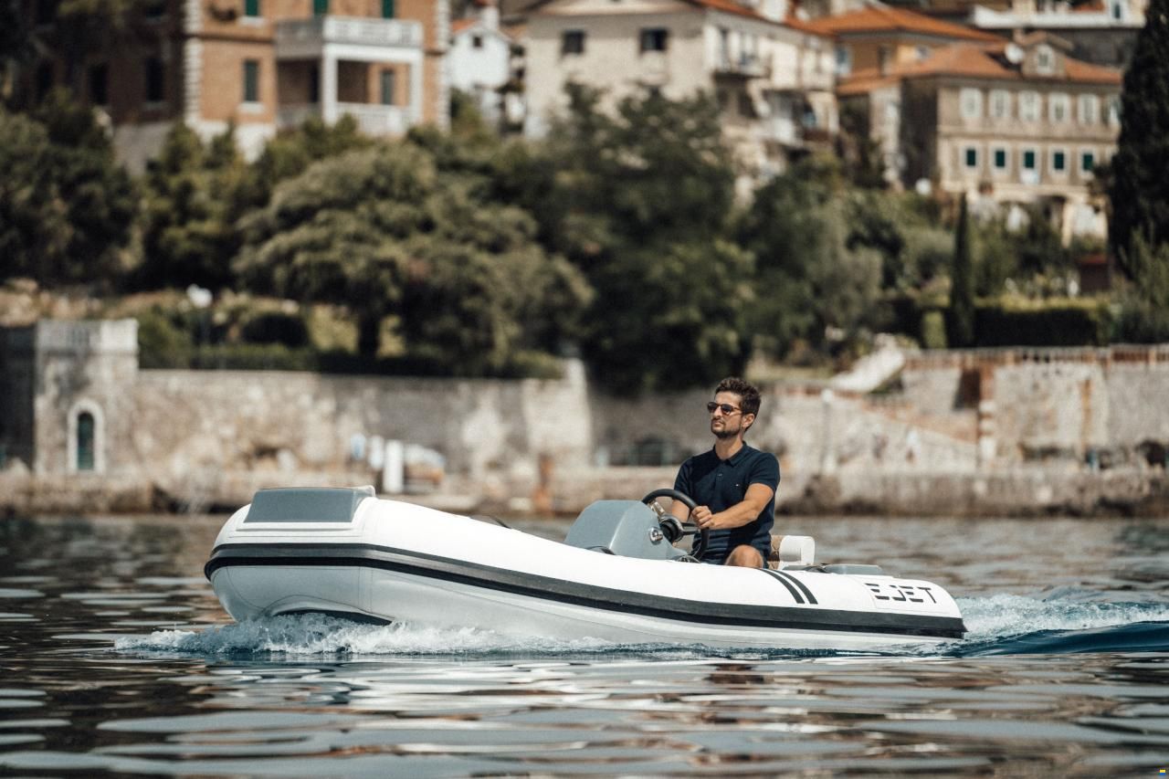 EJET 4X