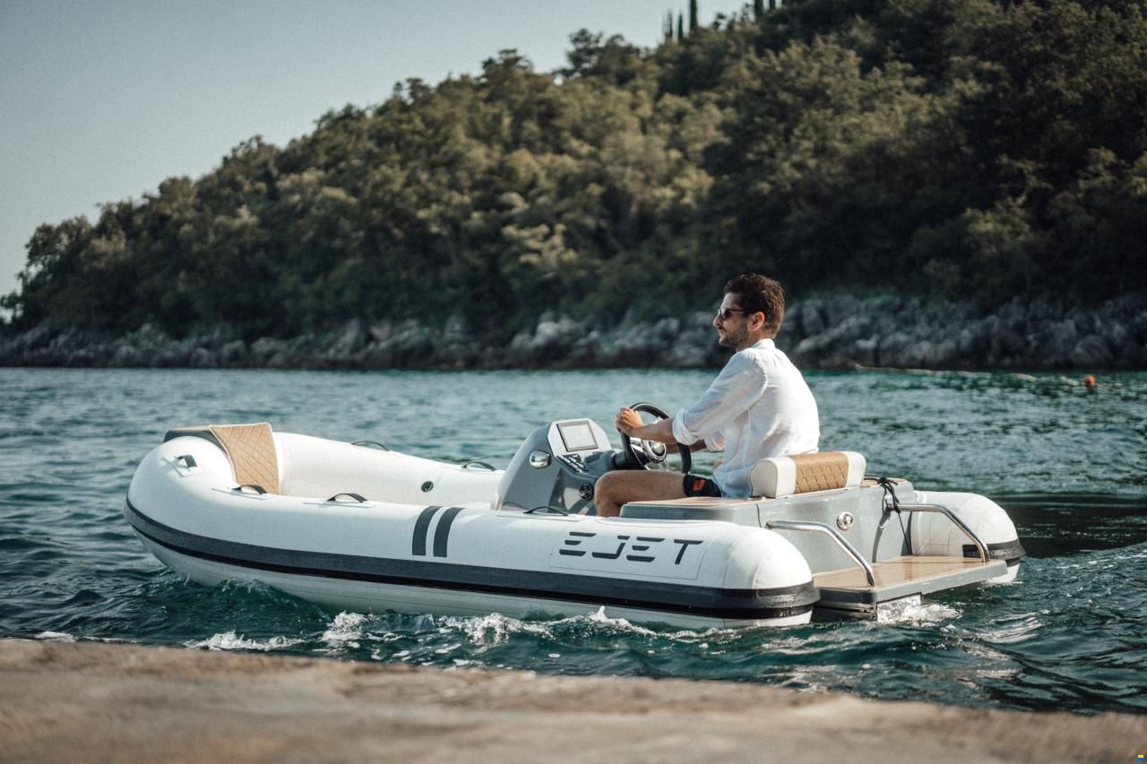 EJET 4X