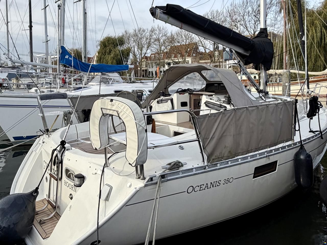 Beneteau Oceanis 350