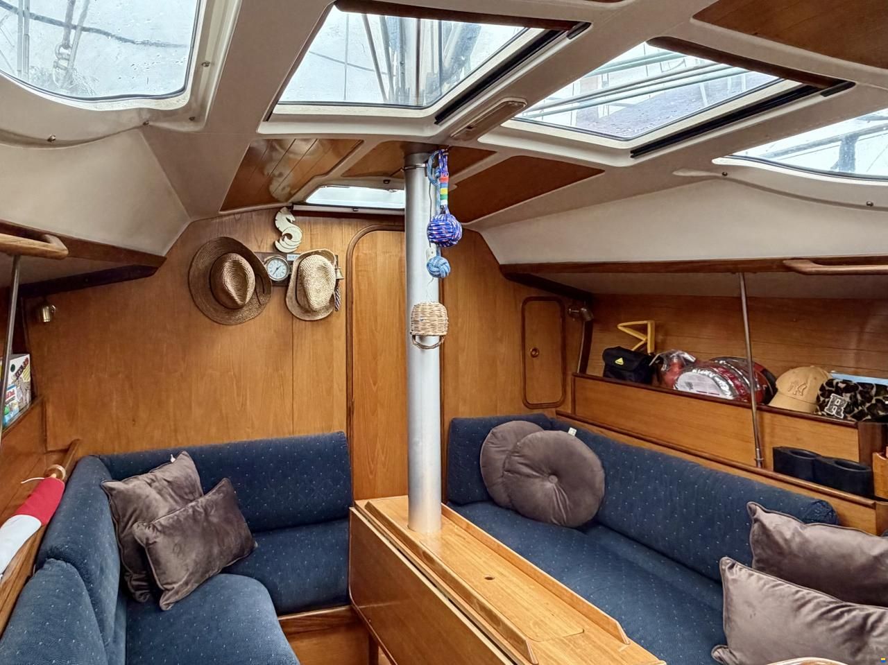 Beneteau Oceanis 350