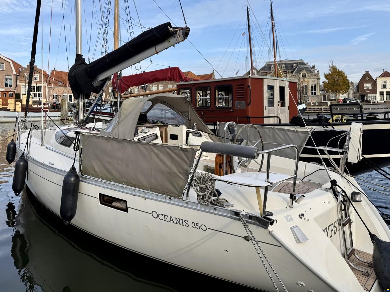 Beneteau Oceanis 350
