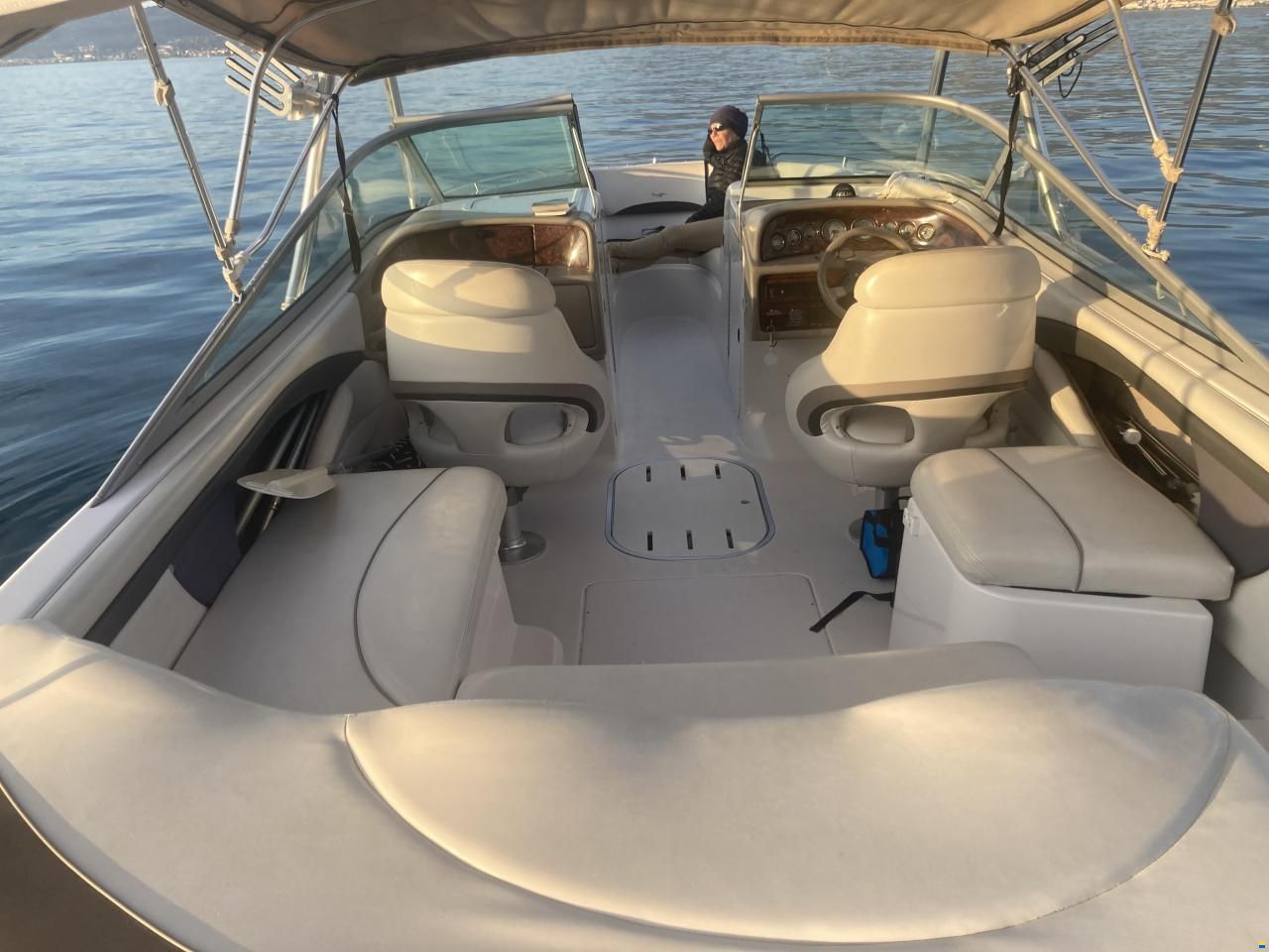 Four winns horizon 240