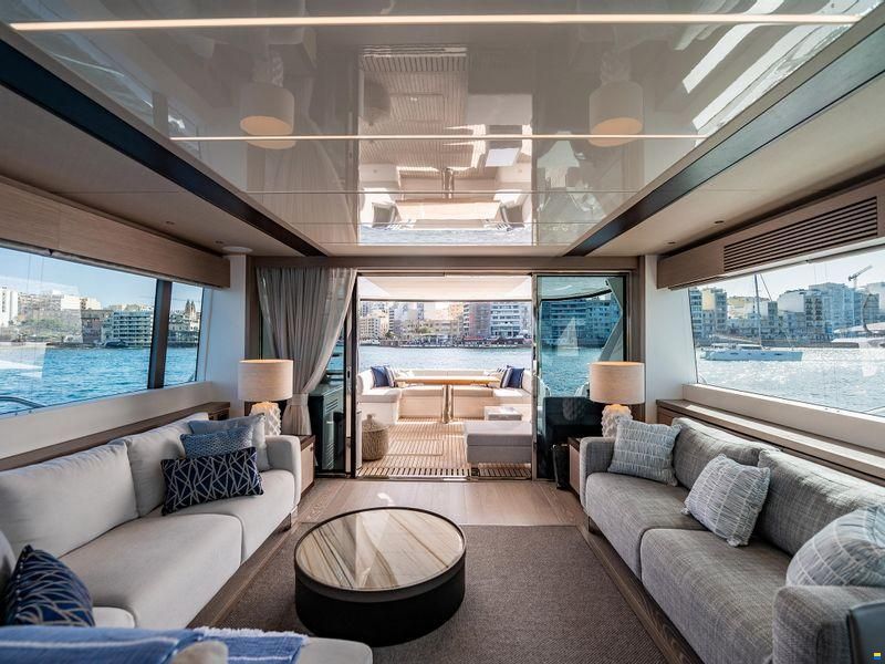 Sunseeker 76 Yacht