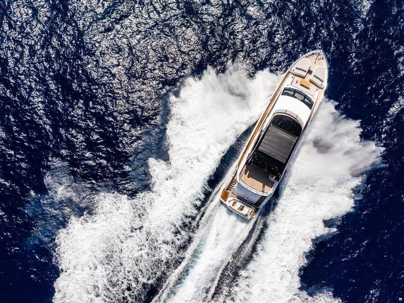 Sunseeker 76 Yacht