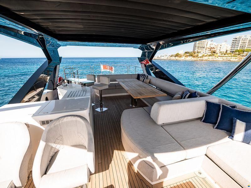 Sunseeker 76 Yacht