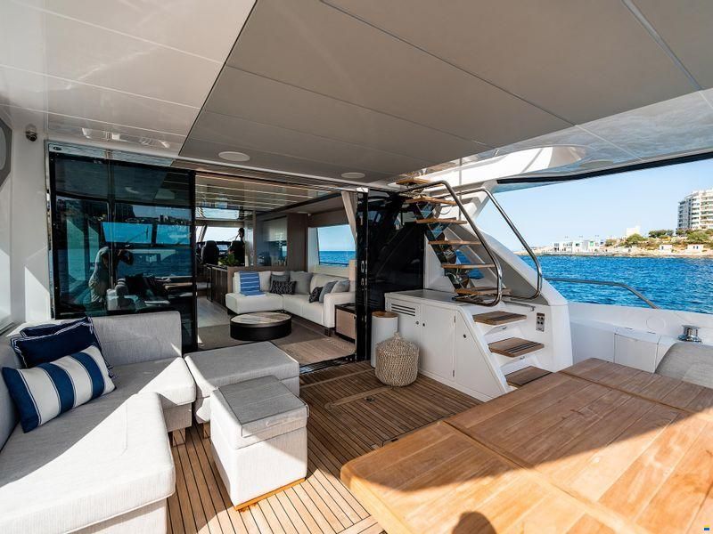 Sunseeker 76 Yacht