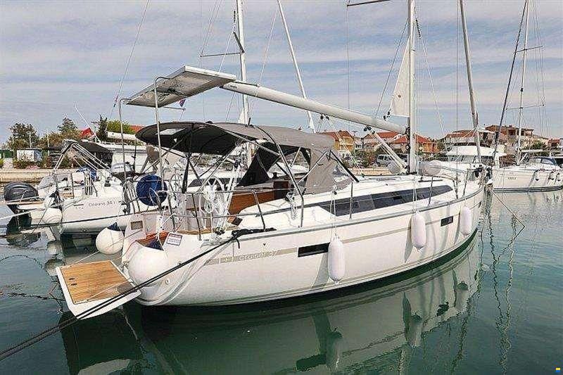 Bavaria 37 CRUISER