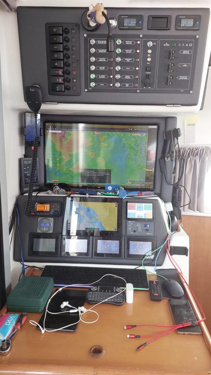 Lagoon 380