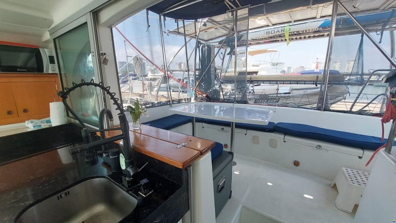 Lagoon 380
