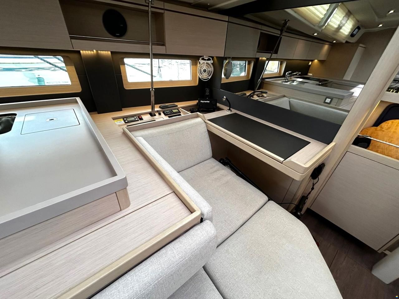 Beneteau Oceanis 51.1