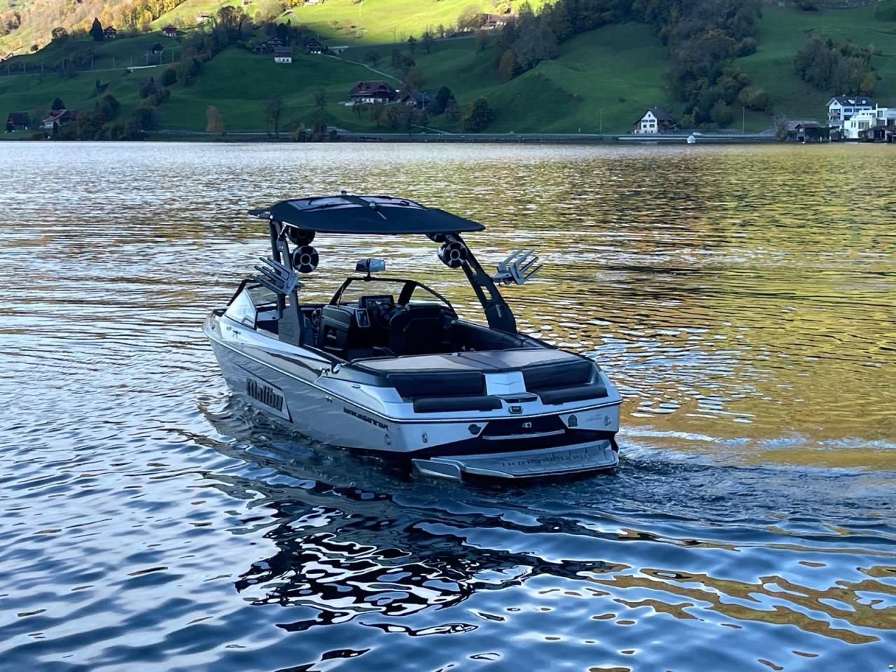 Malibu Wakesetter 23 LSV