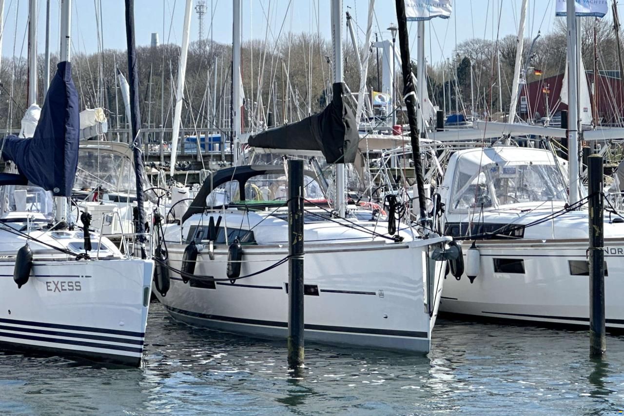 Dufour 382 GL
