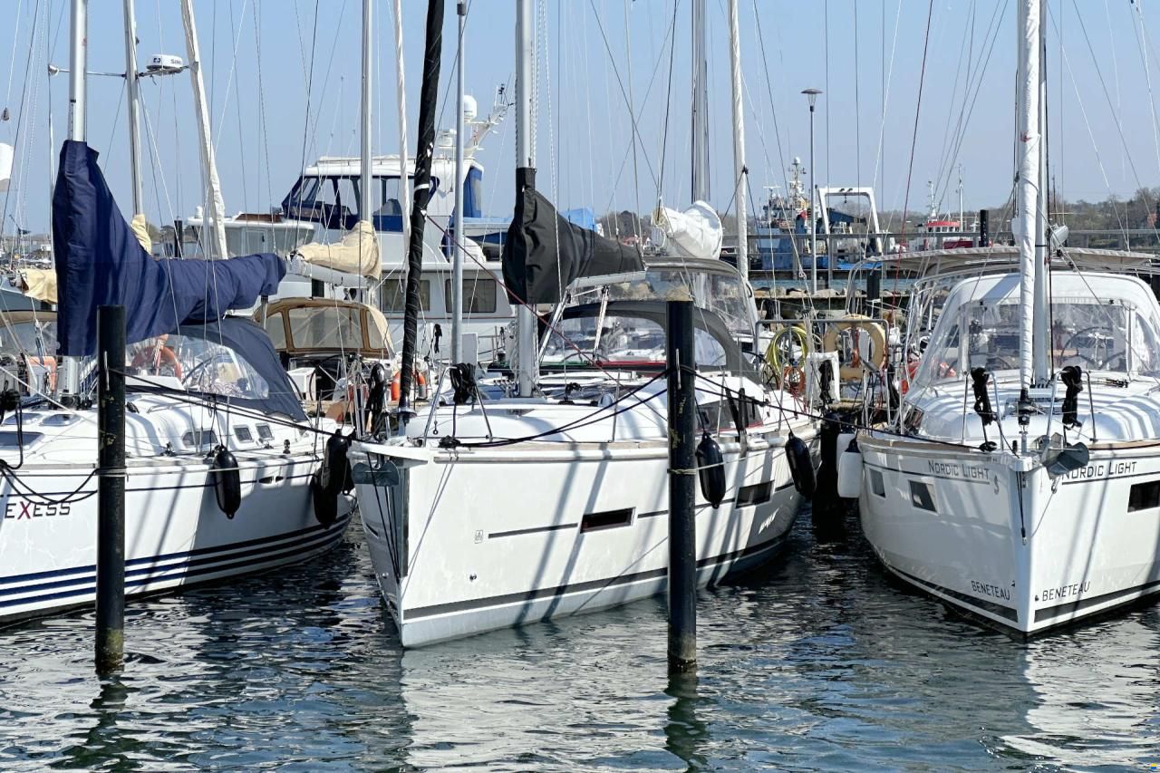 Dufour 382 GL