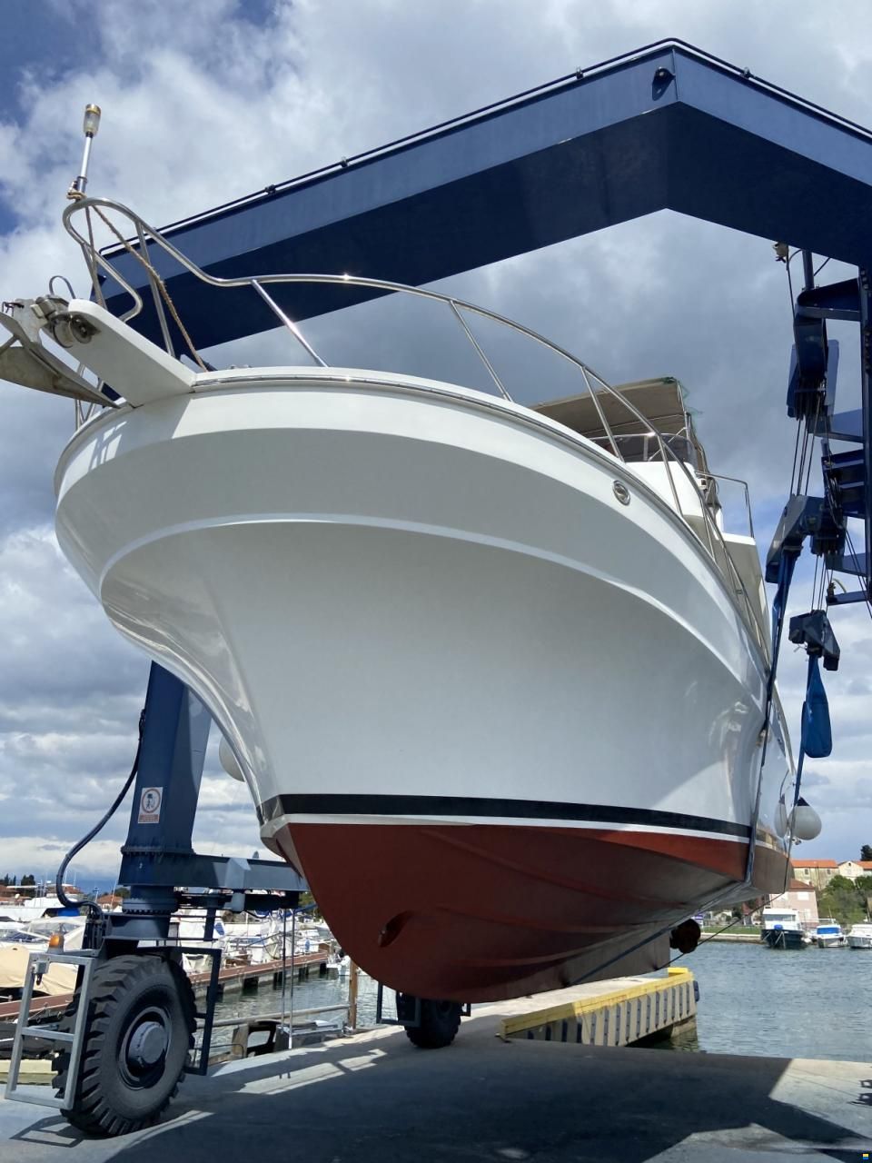 HI-Star 42 Europa Sport