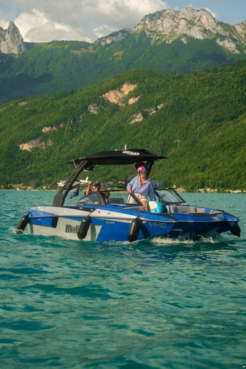 Malibu Wakesetter 23 MXZ
