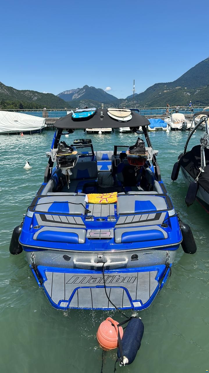 Malibu Wakesetter 23 MXZ
