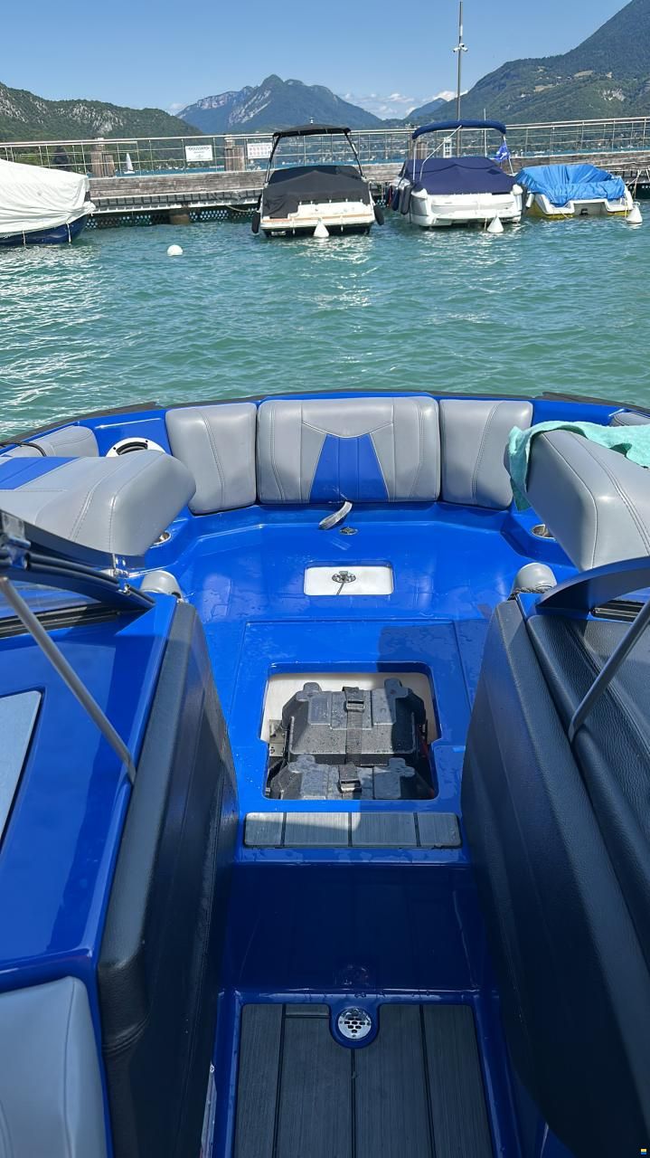 Malibu Wakesetter 23 MXZ