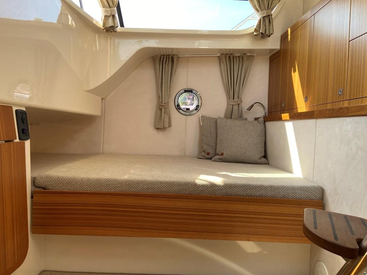 Marex 320 Aft Cabin Cruiser