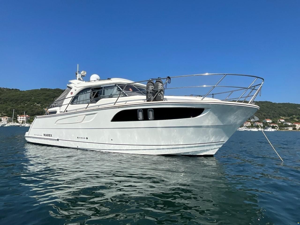 Marex 320 Aft Cabin Cruiser