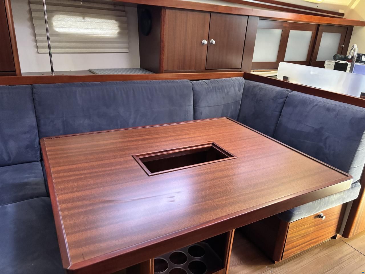 Hanse 375