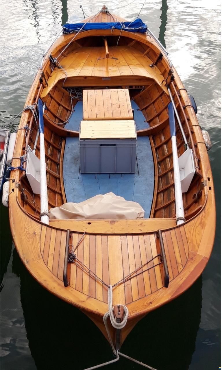 Marin Form Holz-Motorboot