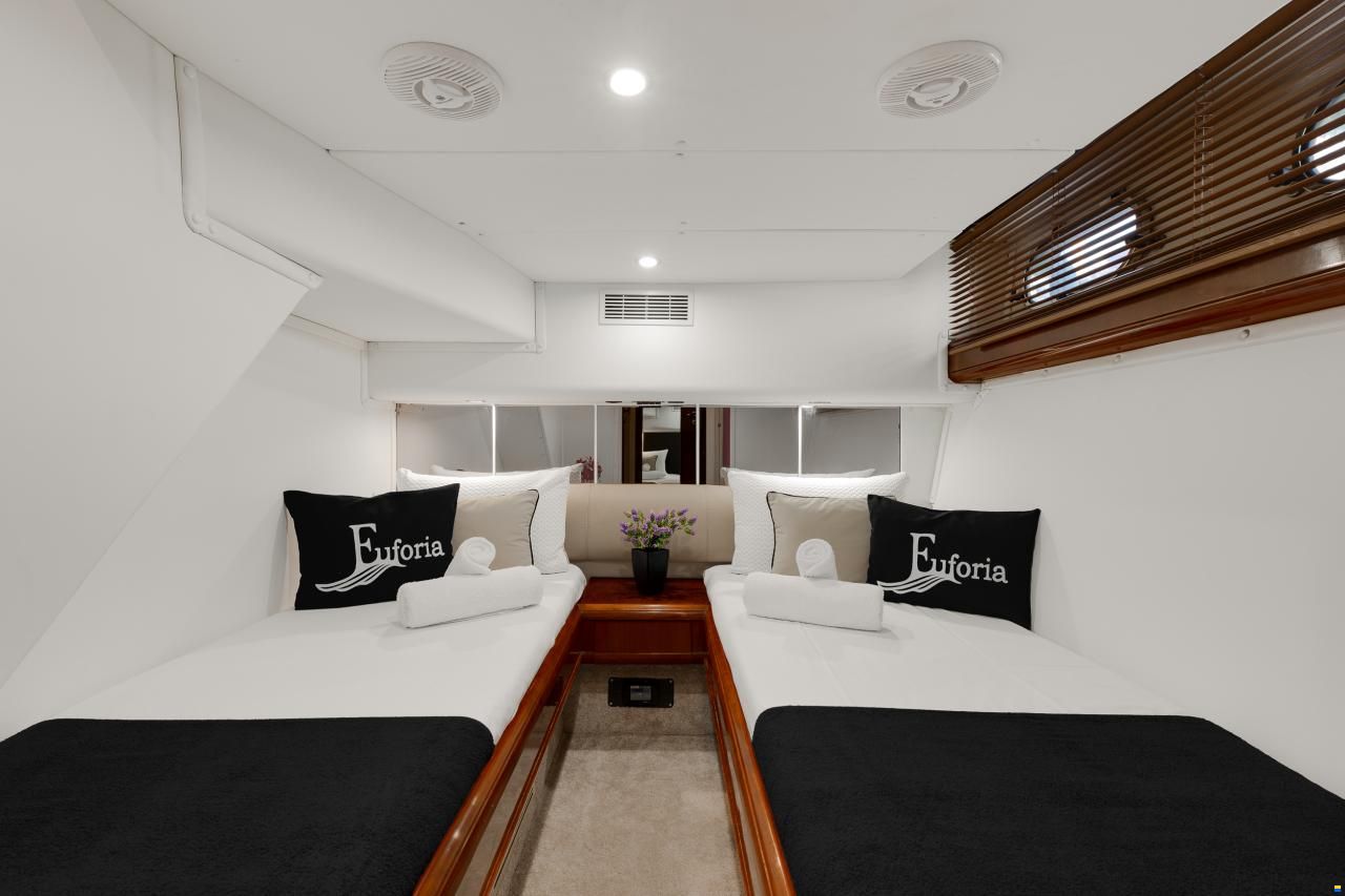 Fairline Squadron 59