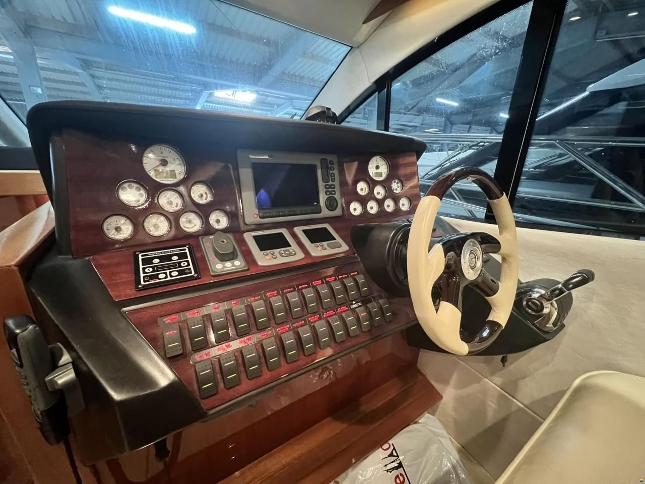 Galeon 440 Fly