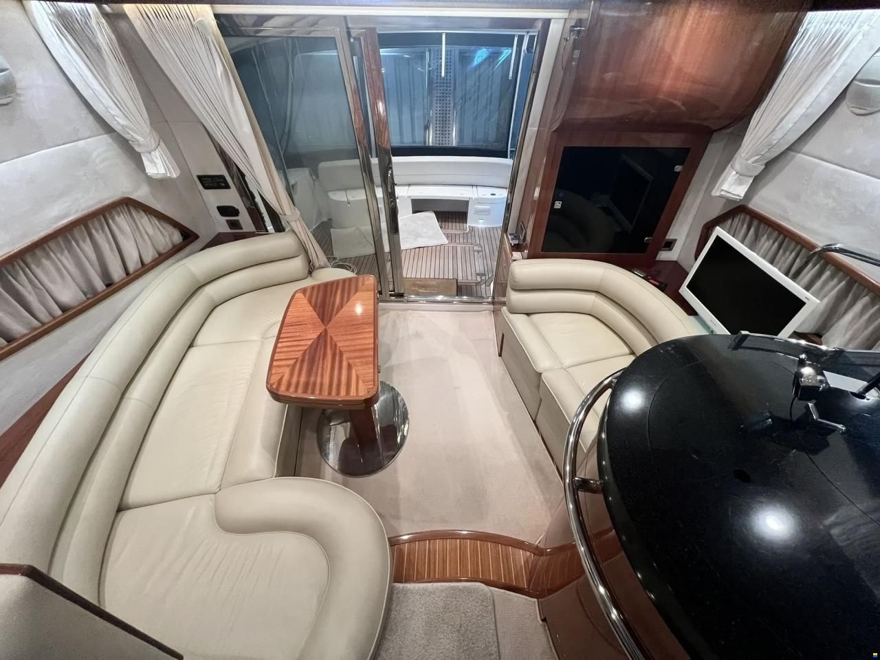 Galeon 440 Fly