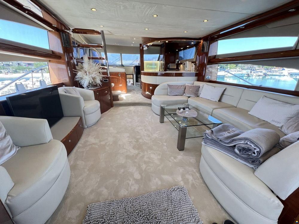Princess 21M