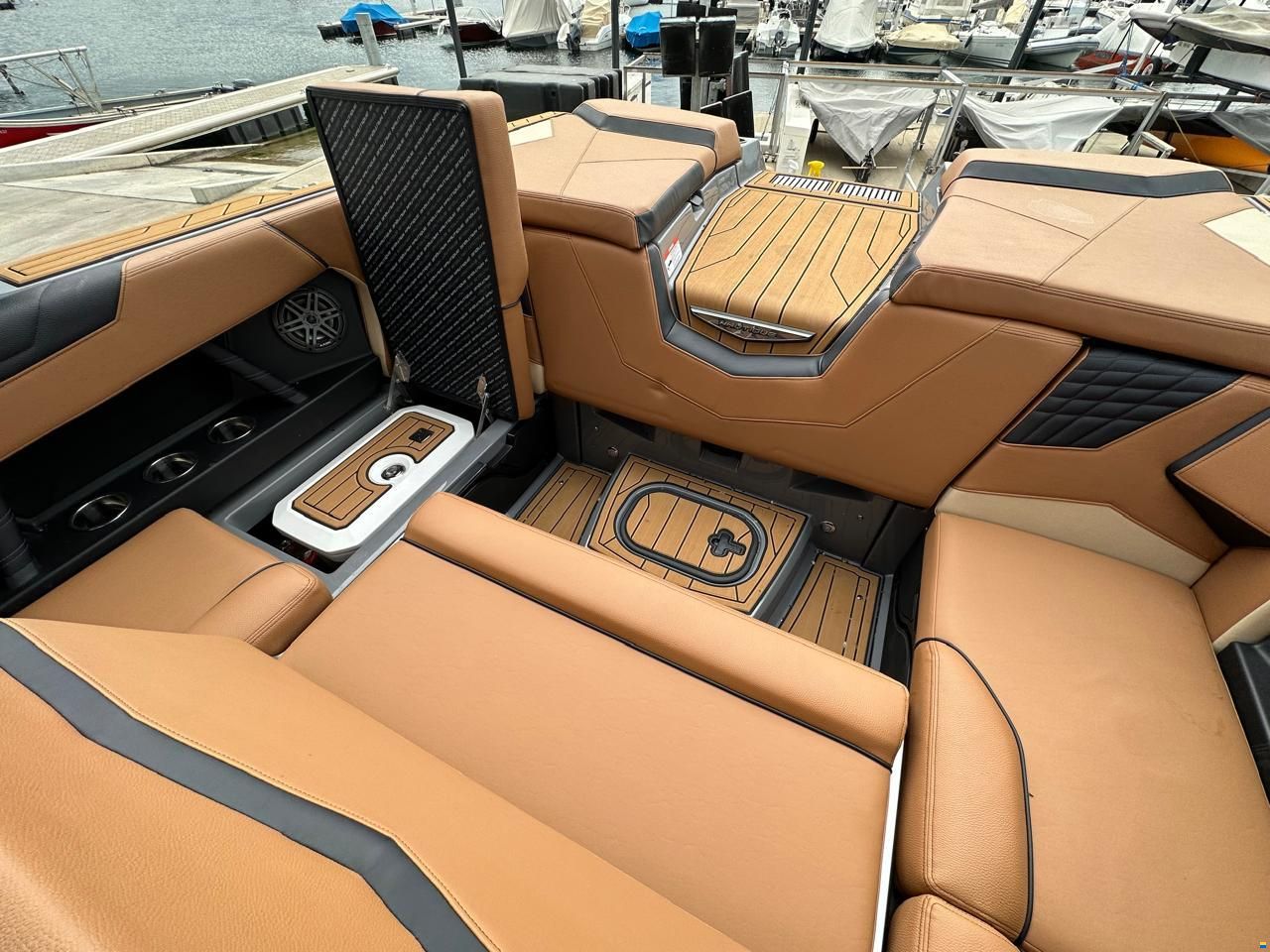 Nautique S23