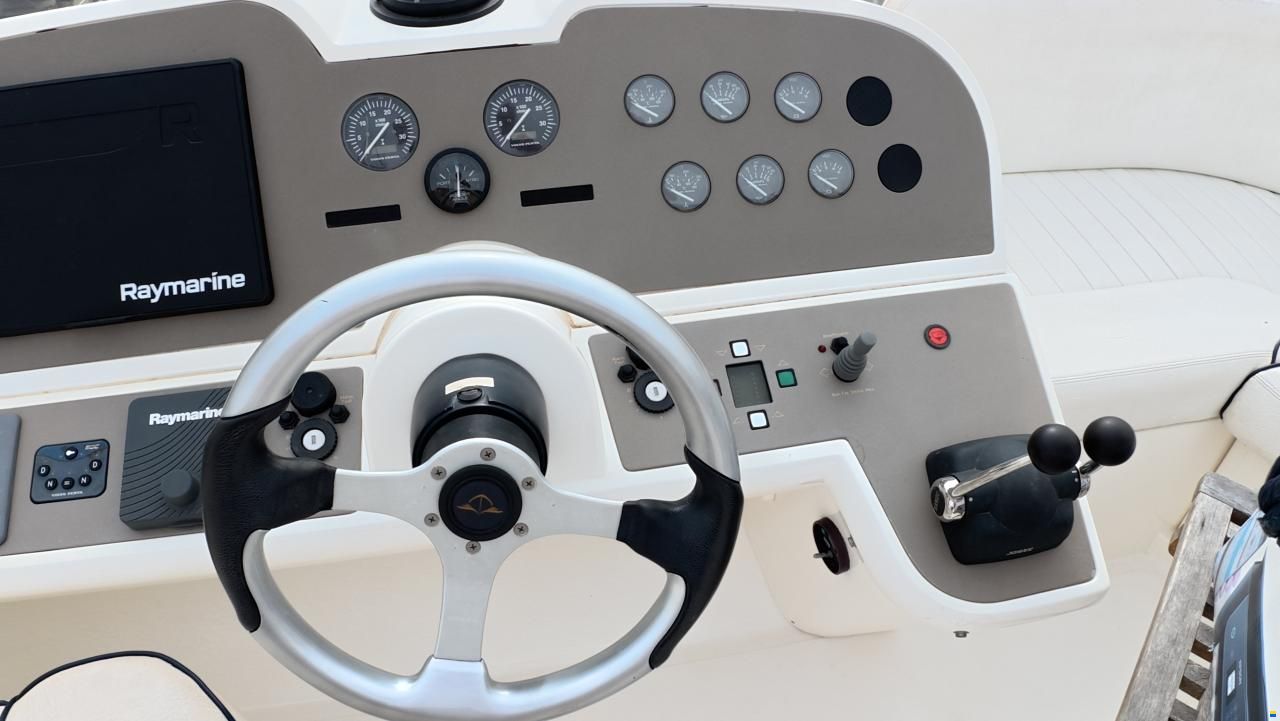 Sealine F42/5