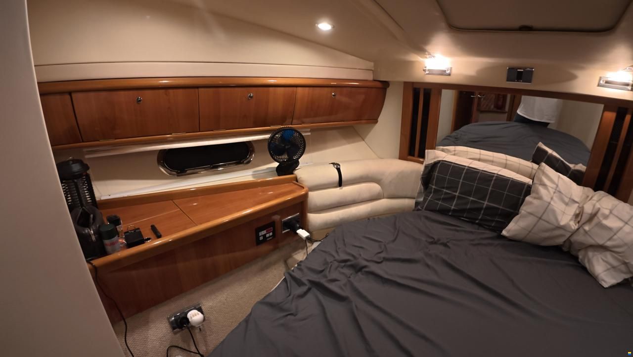 Sealine F42/5
