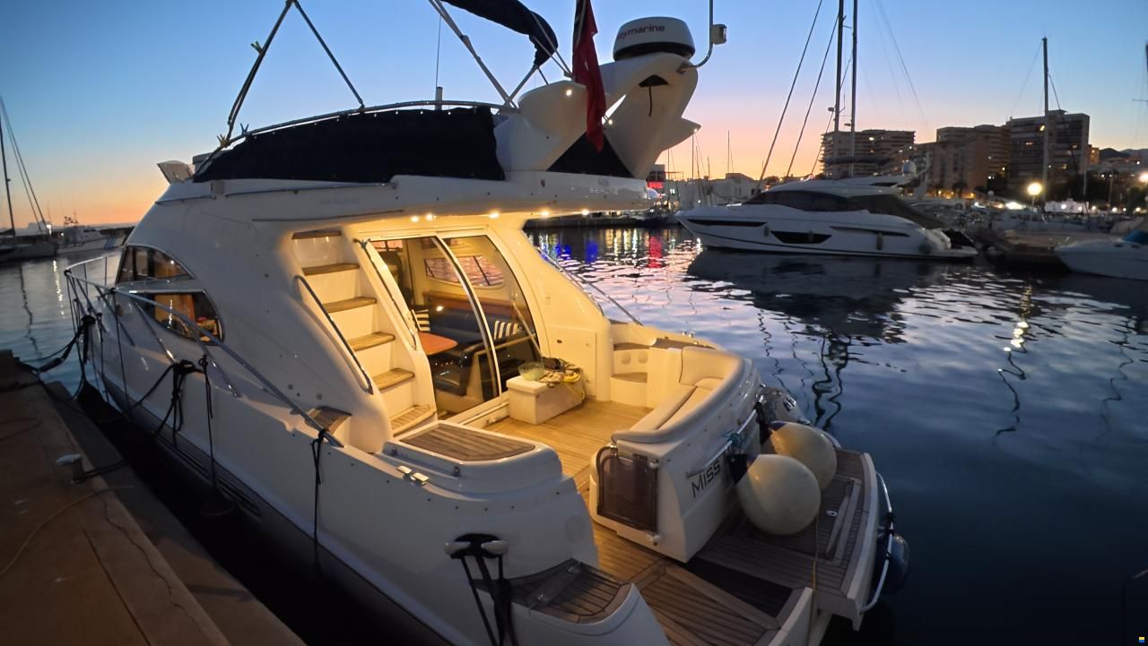 Sealine F42/5