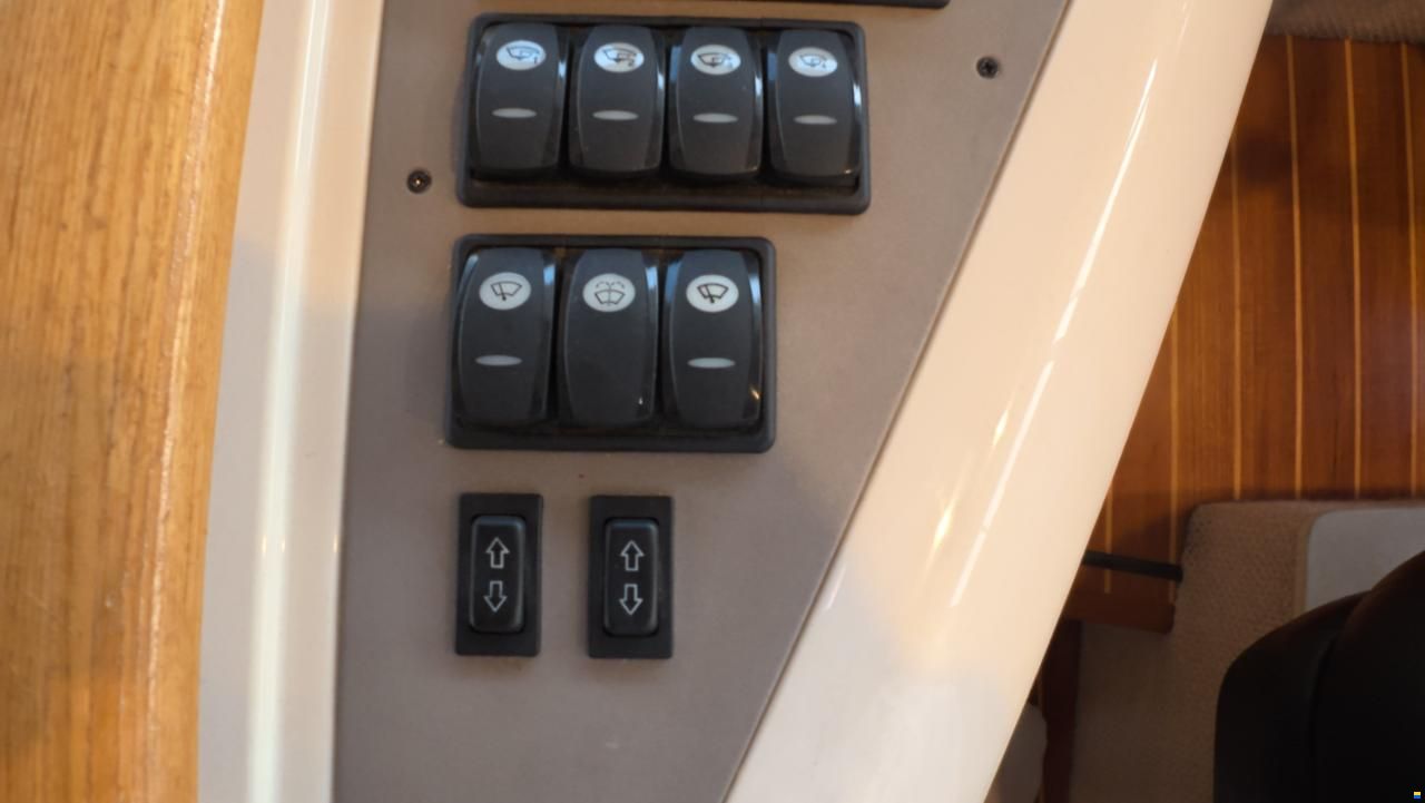 Sealine F42/5