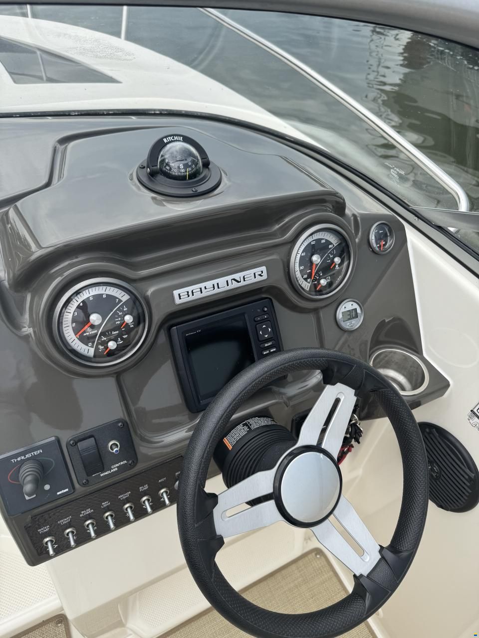 Bayliner 742 Cuddy