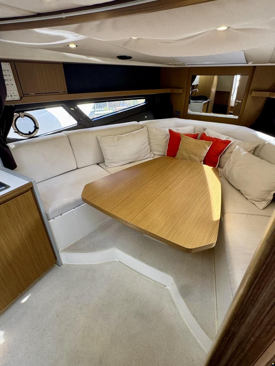 Azimut Atlantis 34