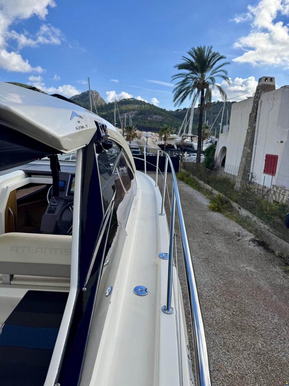 Azimut Atlantis 34