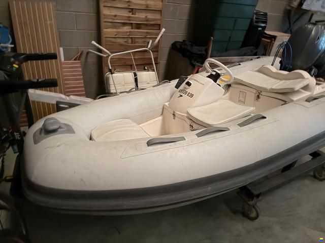 Goldenship Venus 320