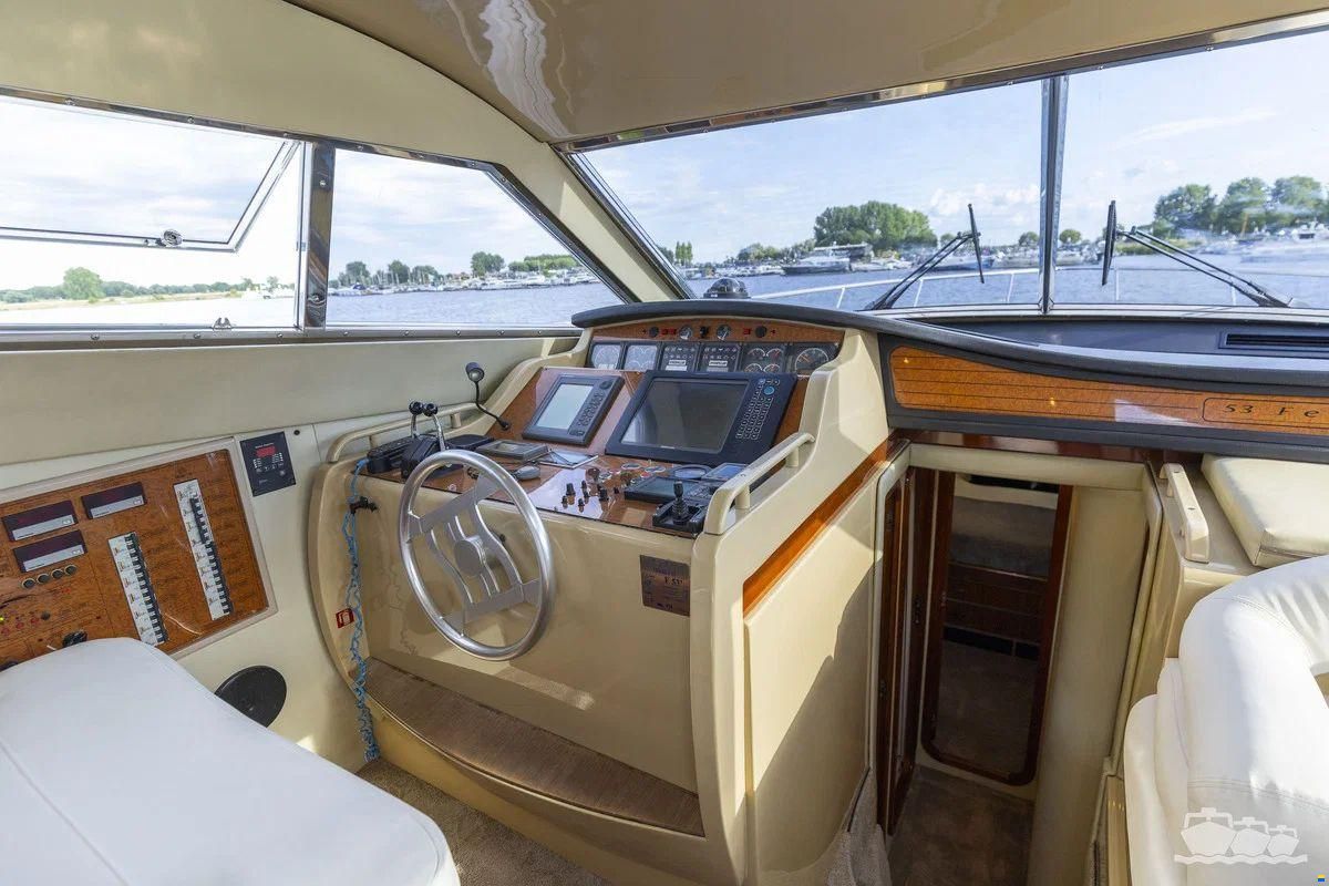 Ferretti 53 Fly